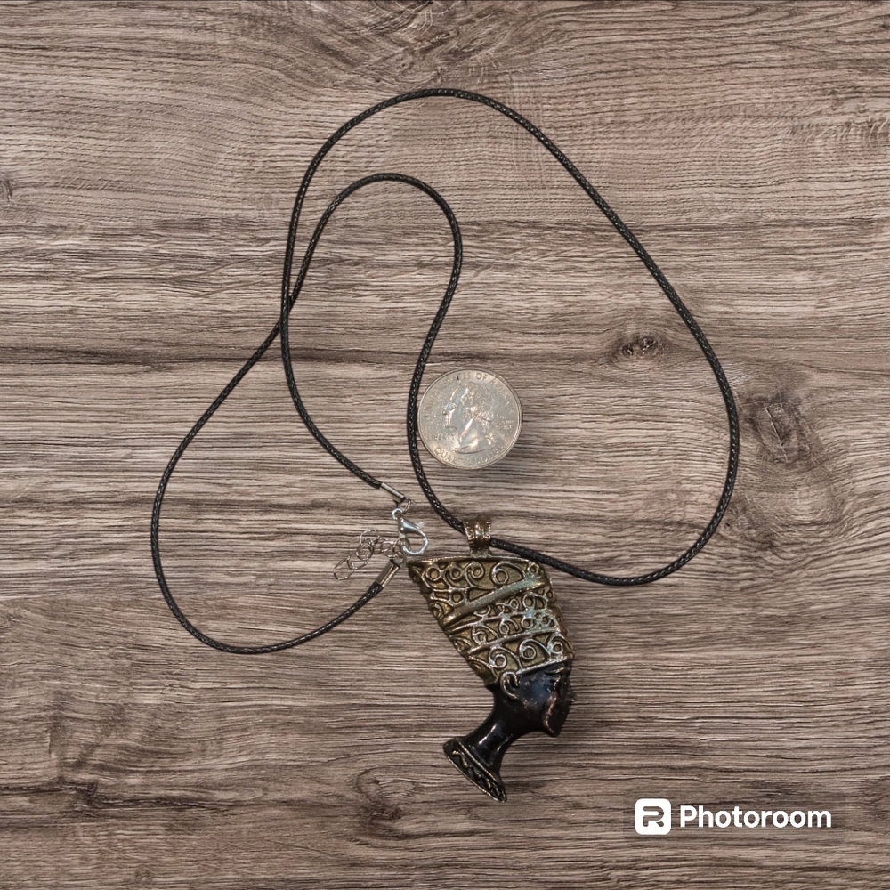 Vintage Egyptian Revival Nefertiti Necklace
